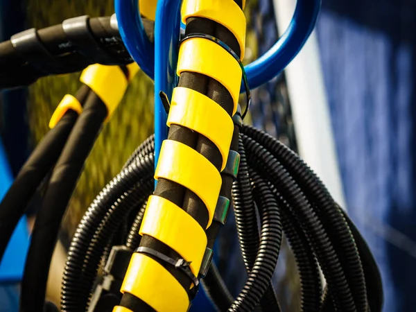 Hydraulic Connections Hoses Black Yellow Spiral Guard Wraps Machinery Industrial — Stock Photo, Image