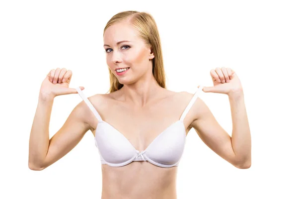 Leende Kvinna Med Rem Rätt Passning Kvinnliga Bröst Vita Underkläder — Stockfoto