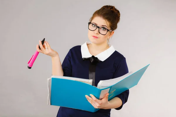 Problemen Het Werk Oplossen Competentieconcept Voor Werknemers Verward Zakenvrouw Denken — Stockfoto