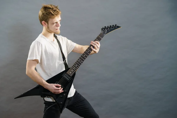 Hombre Tocando Guitarra Eléctrica Durante Concierto Instrumento Musical Adolescente Chico — Foto de Stock