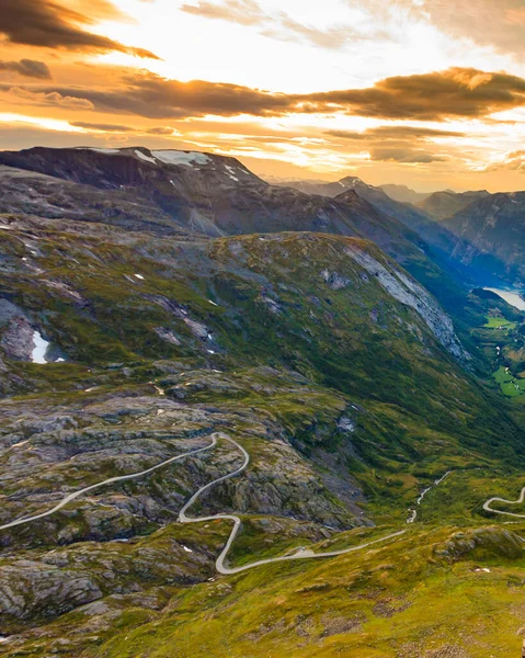 달서스바 경치와 구불구불 한도로 환상적 노르웨이 스카이 — 스톡 사진