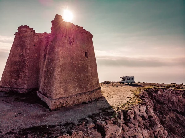 Vehículo Campista Torre Mesa Roldan Parque Natural Cabo Gata Nijar — Foto de Stock