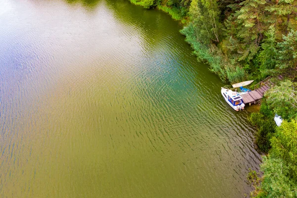 Vue Aérienne Bateau Yacht Sur Rive Lac Pendant Été Parc — Photo