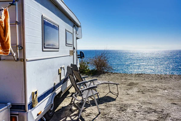 Camper Coche Camping Orilla Del Mar España Aventura Con Autocaravana — Foto de Stock