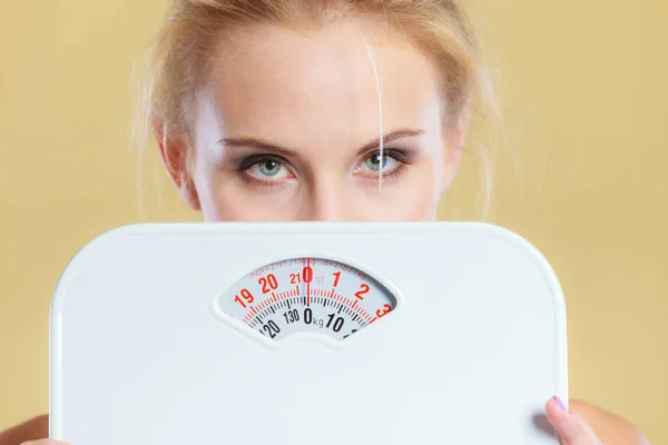 Frustrated Sad Blonde Girl Covering Her Face Scales Weight Gain — Stock Photo, Image