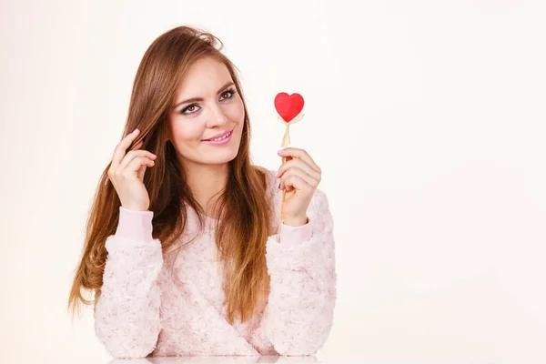 Gestos Românticos Valentines Presentes Ideias Conceito Feliz Flerte Mulher Segurando — Fotografia de Stock