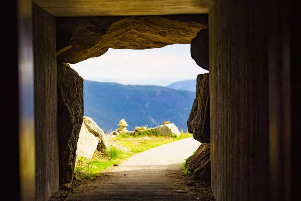 Zona Descanso Del Punto Descanso Vedahaugane Entrada Cueva Subterránea Con — Foto de Stock