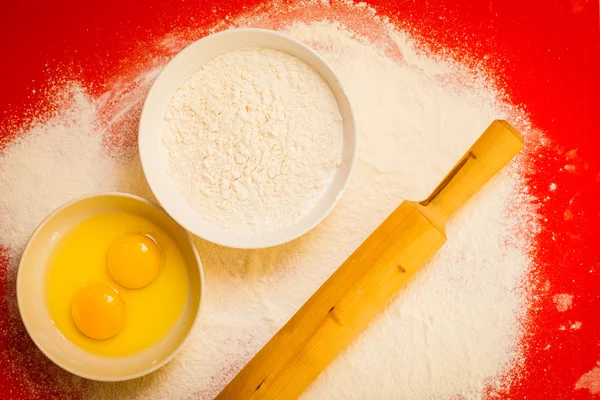 Bake ingredients and kitchen tools — Stock Photo, Image