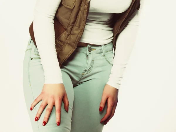 Artı boyutu kadın kot pantolon — Stok fotoğraf