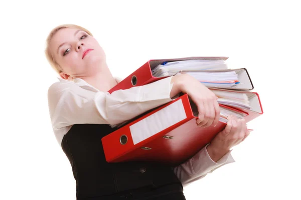 Femme d'affaires portant une pile de documents — Photo