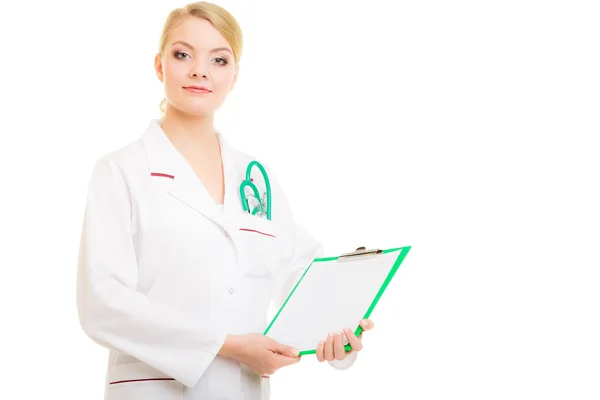 Medico donna con stetoscopio — Foto Stock