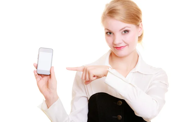 Empresária mostrando celular — Fotografia de Stock