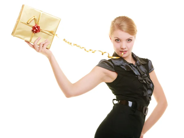 Fille avec boîtes-cadeaux — Photo