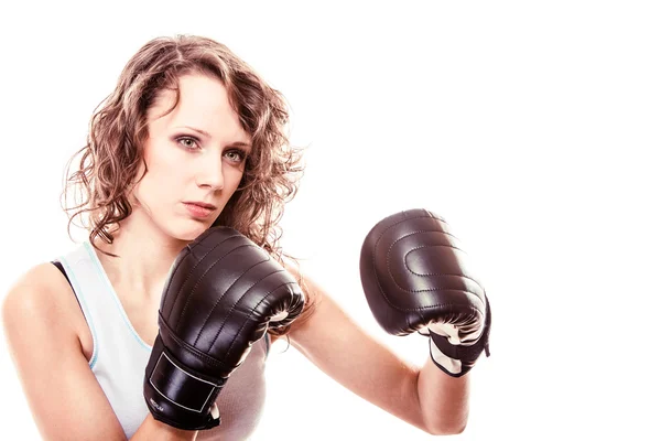 Bokser vrouw in zwarte handschoenen — Stockfoto