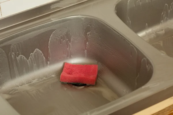 厨房水槽用泡沫海绵 — 图库照片