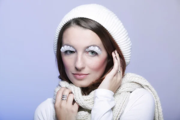 Beautiful woman in warm clothing — Stock Photo, Image