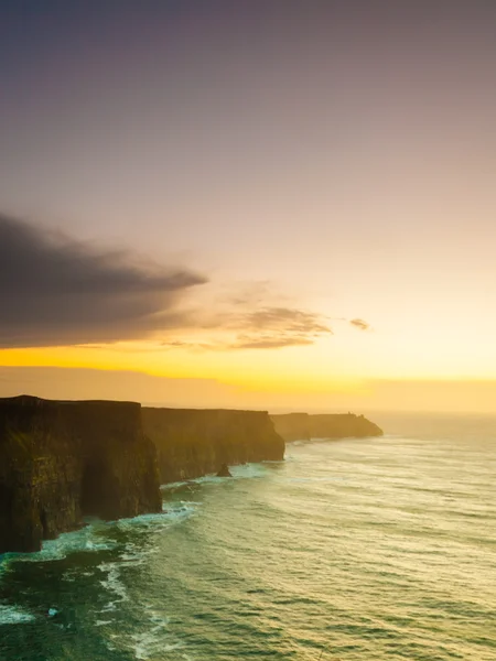 Falaises de Moher au coucher du soleil — Photo