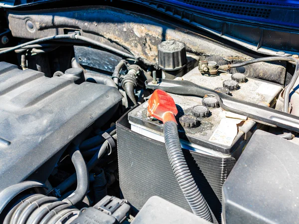 Oude batterij auto — Stockfoto