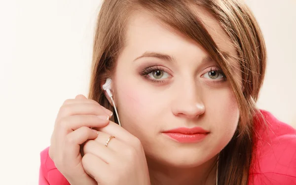 Mujer con auriculares —  Fotos de Stock