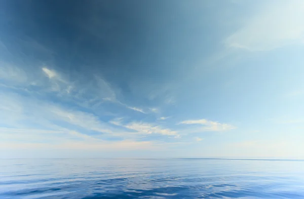 Orizzonte e cielo marino — Foto Stock