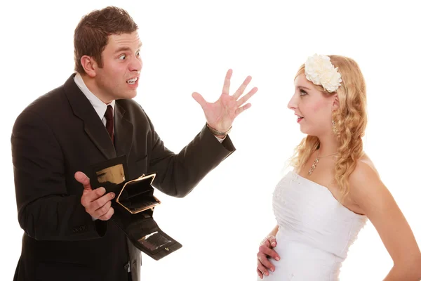Ženich a nevěsta s prázdnou peněženku — Stock fotografie