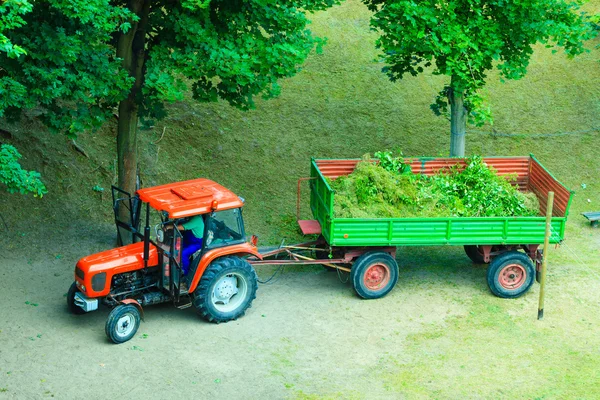 Tractor con remolque —  Fotos de Stock