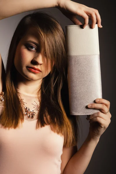 Woman with handbag posing — Stock Photo, Image