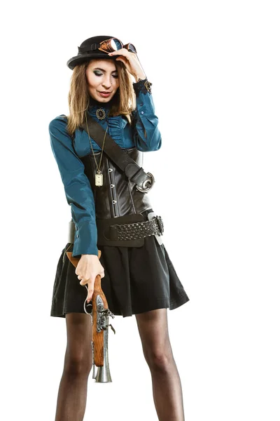 Donna con una pistola in posa — Foto Stock