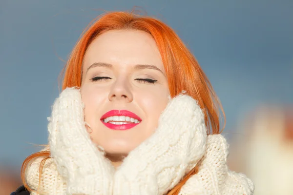 Woman enjoying sunlight — Stock Photo, Image