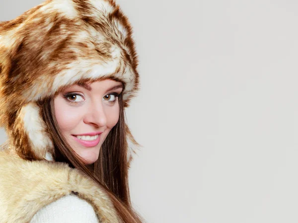 Woman in winter clothing fur cap — Stock Photo, Image