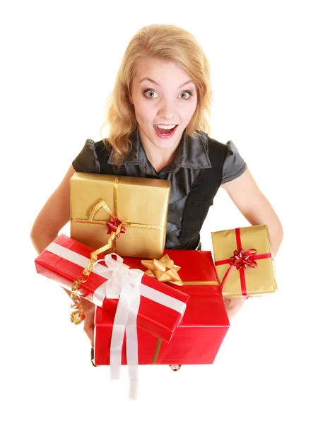 Meisje houden geschenkdozen — Stockfoto