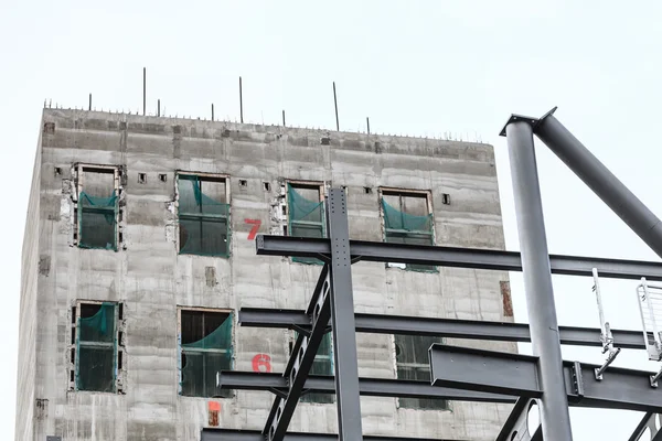 Local de construção do edifício moderno — Fotografia de Stock