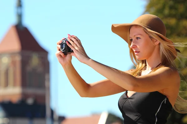 Woman  taking pictures — Stock Photo, Image