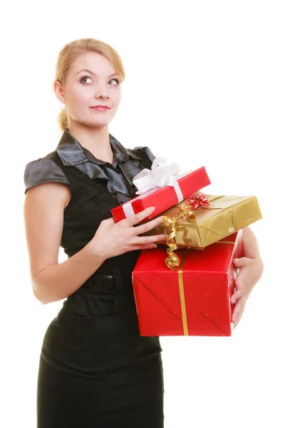 Chica sosteniendo cajas de regalo — Foto de Stock