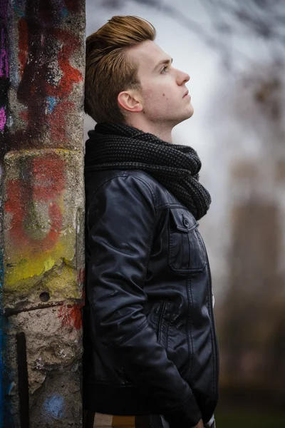 Handsome man standing outdoor — Stock Photo, Image