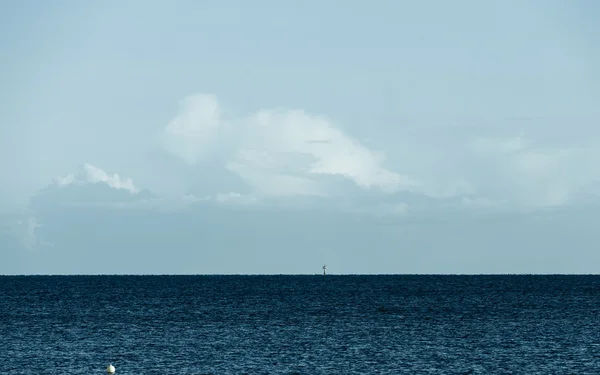 Céu nublado acima do mar — Fotografia de Stock