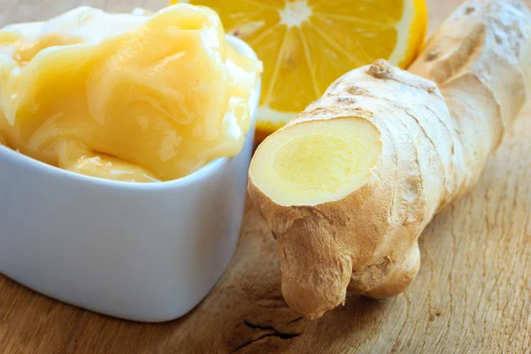 Ginger root, honey and lemon — Stock Photo, Image