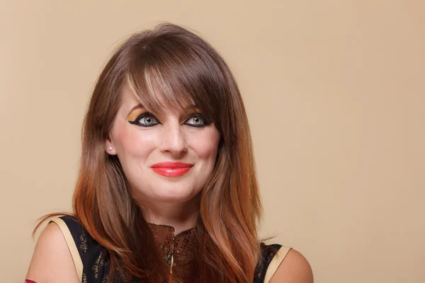 Chica con maquillaje sonriendo — Foto de Stock