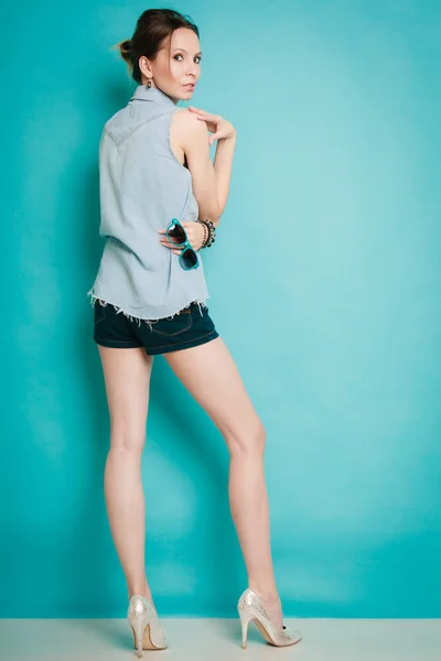 Girl posing in studio — Stock Photo, Image