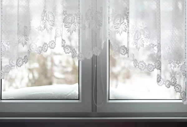Neve na soleira da janela — Fotografia de Stock