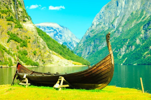 Old viking boat — Stock Photo, Image