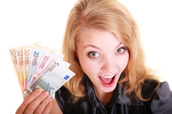 Mujer en posesión de moneda euro — Foto de Stock