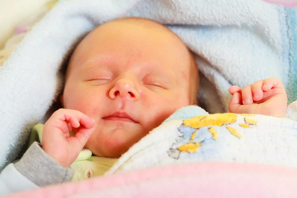 Little newborn baby sleeping — Stock Photo, Image