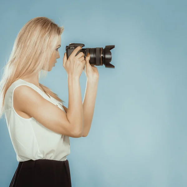 Fotograf schießt Bilder — Stockfoto