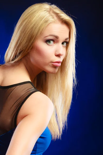 Young woman posing — Stock Photo, Image