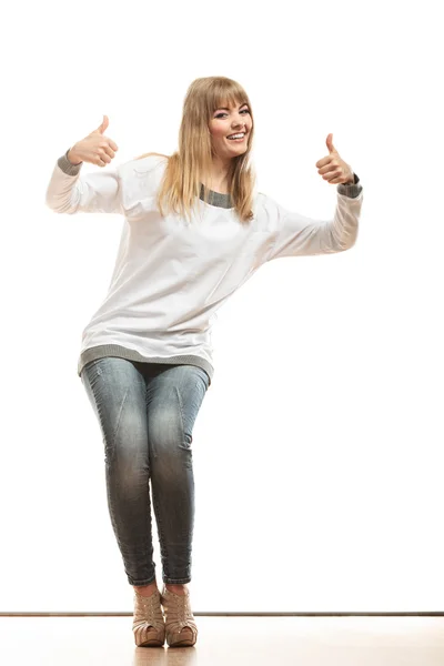 Woman making thumb up sign — Stock Photo, Image