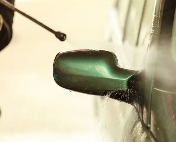 Lavado de coches al aire libre —  Fotos de Stock