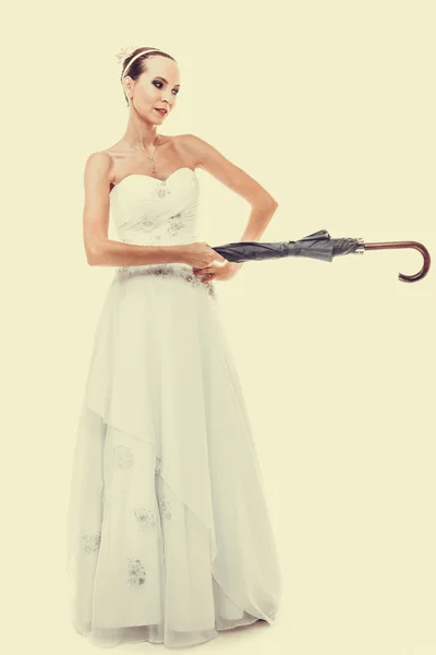 Bride posing umbrella — Stock Photo, Image
