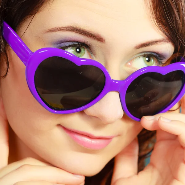 Girl  wearing sunglasses — Stock Photo, Image