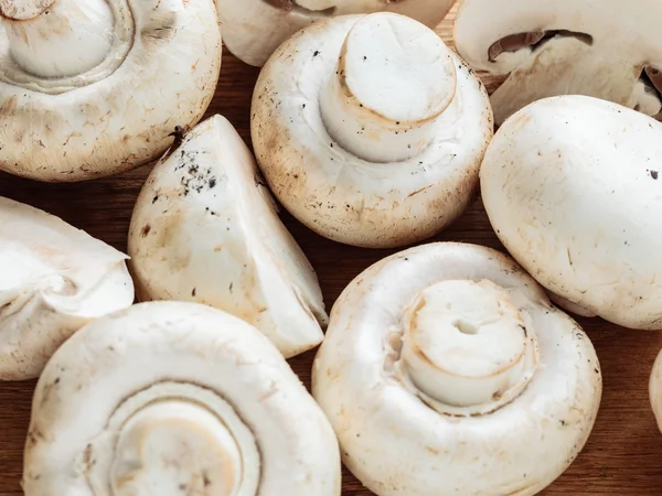 음식. 신선 한 흰 버섯 샹폴리옹 — 스톡 사진